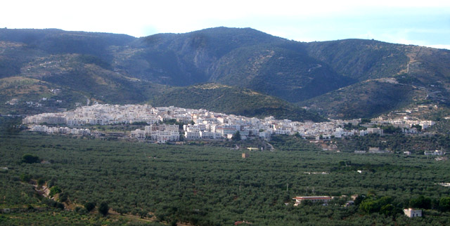 Mattinata, vista dal mare