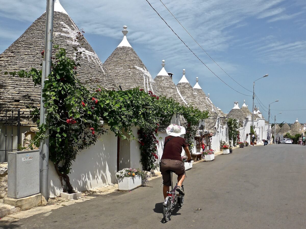 alberobello-877321_1280