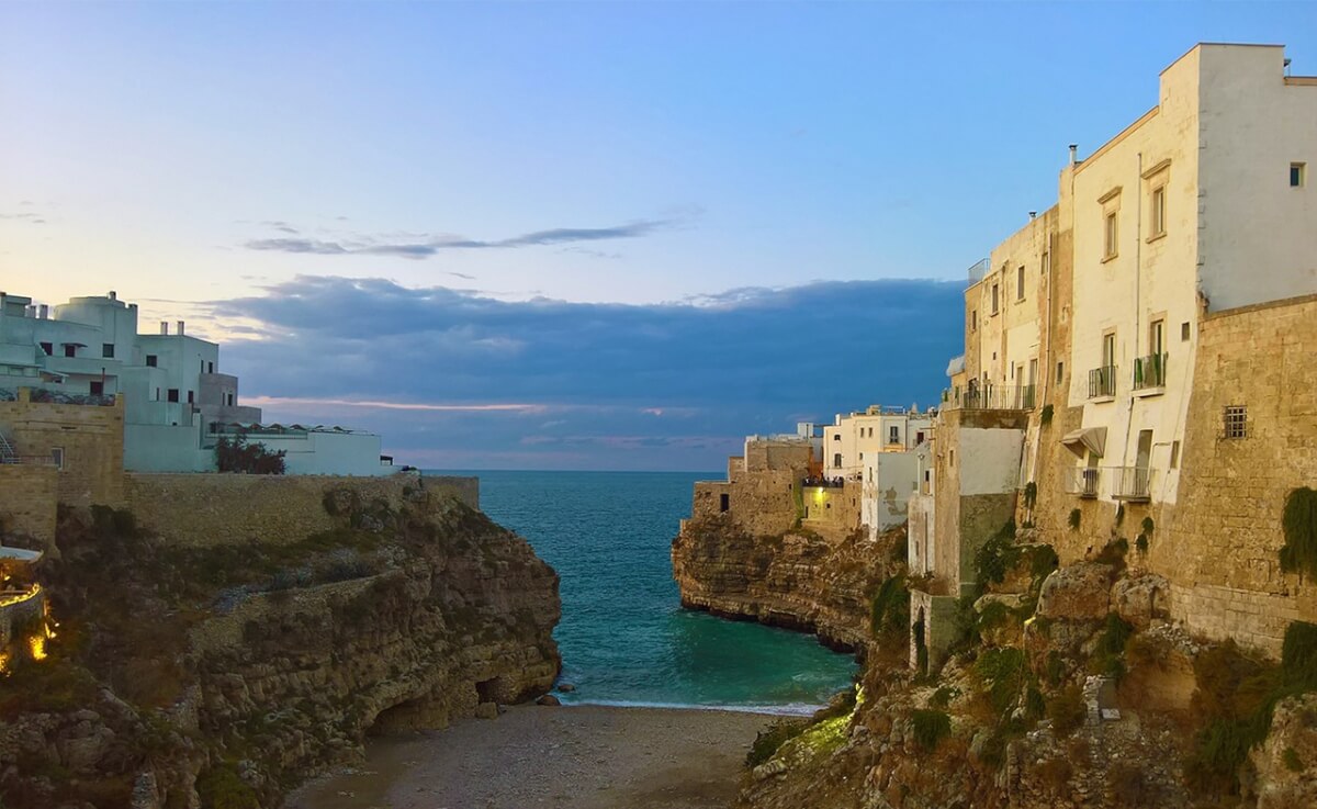 polignano-3114690_1280